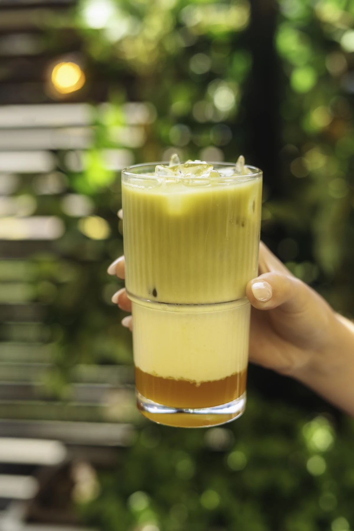 Matcha-espresso latte